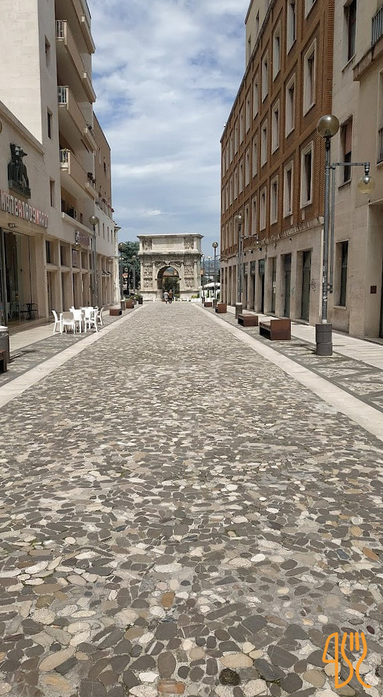 La Pampanini 1956 Extérieur