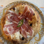 Caprizza Brescia Nourriture