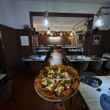 Due Bicchieri Gourmet Pizzeria À l'intérieur