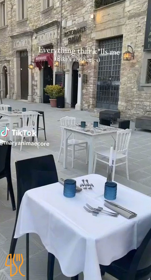 Conte Fabiani E Osteria Nonna Eleonora À l'intérieur