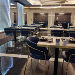 Toshi Vicenza À l'intérieur