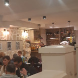 Caten Pub À l'intérieur