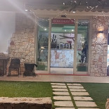 Happetito Felici E Mangiati Extérieur