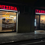 Pizzeria Taurus Exterior