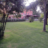 Villa Eire Con Pizza Exterior