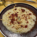 S.a.g.a. Risto. Pub Nourriture