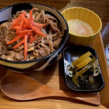 Sakeya Nourriture