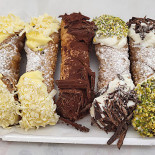 La Pignolata Guinness Cannoli Taormina Nourriture