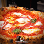 Mozzarella E Basilico Essen