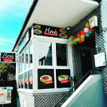 Pizzamania Exterior
