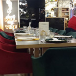 Pizzeria Fonderia Partenopea À l'intérieur