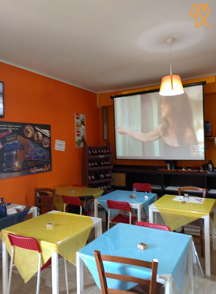 'a Camionista Di Passaggio À l'intérieur