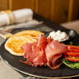 Umami Foligno Essen