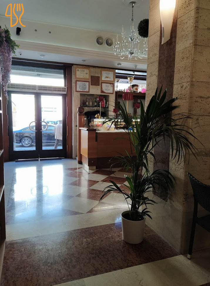 Gran Caffe' Romano Exterior