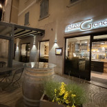 Pizza Granda Dentro