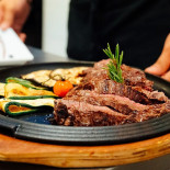 Liros Specialità Di Carne E Pesce Pizzeria Eventi E Cerimonie Nourriture