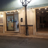 Al 76 Da Michele Pizzeria.braceria. Exterior