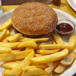 Wood Pub Comida