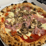 La Bufala Nera Comida
