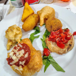 Pizzeria Antonio E Manu Quarto Comida
