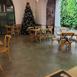 Basilicò Pizzeria Braceria Siciliana À l'intérieur