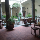 Buca Lapi Outside
