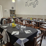 U' Caruso Pizzeria/trattoria-take Away Dentro