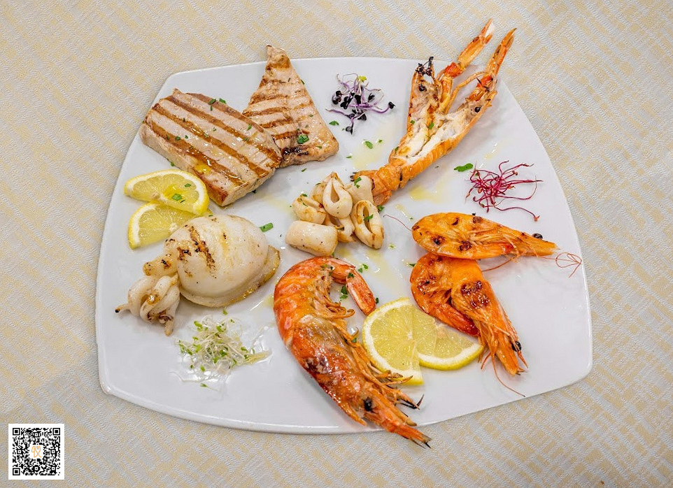 The Gold Comida