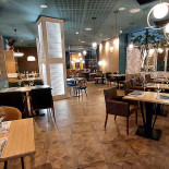 Al Penny À l'intérieur