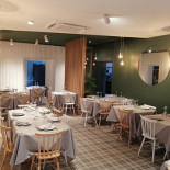 Trattoria Da à Cucina Di Mare À l'intérieur