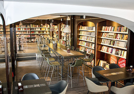 Il Caffe Dei Libri Trieste À l'intérieur