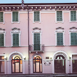 Ala D'oro Exterior