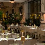 Lentini's À l'intérieur