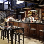 Sharivari À l'intérieur