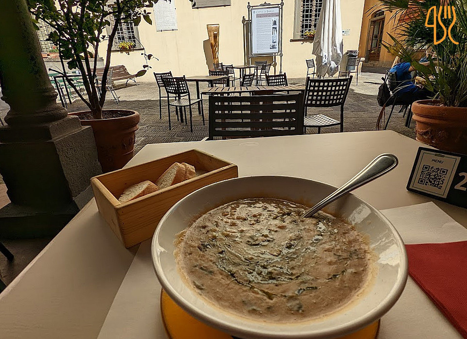La Loggia Del Capretz Bistrot Innen