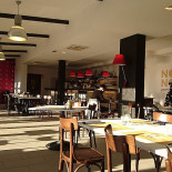 Nom Nom Pizza And Burger House Moncalieri À l'intérieur
