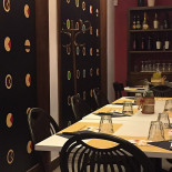 Nom Nom Pizza And Burger House Moncalieri À l'intérieur