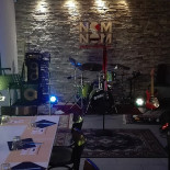 Nom Nom Pizza And Burger House Moncalieri Dentro