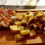Nom Nom Pizza And Burger House Moncalieri Nourriture
