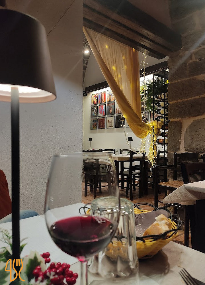 Salsapariglia Italian Ristorantino Trieste À l'intérieur