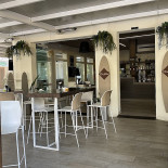 New Qube Hamburgeria Pizzeria Außen