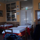 Chicco Di Caffè Asti À l'intérieur