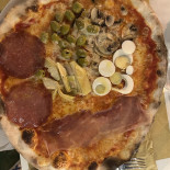 Playground Cocktail E Pizza Nourriture