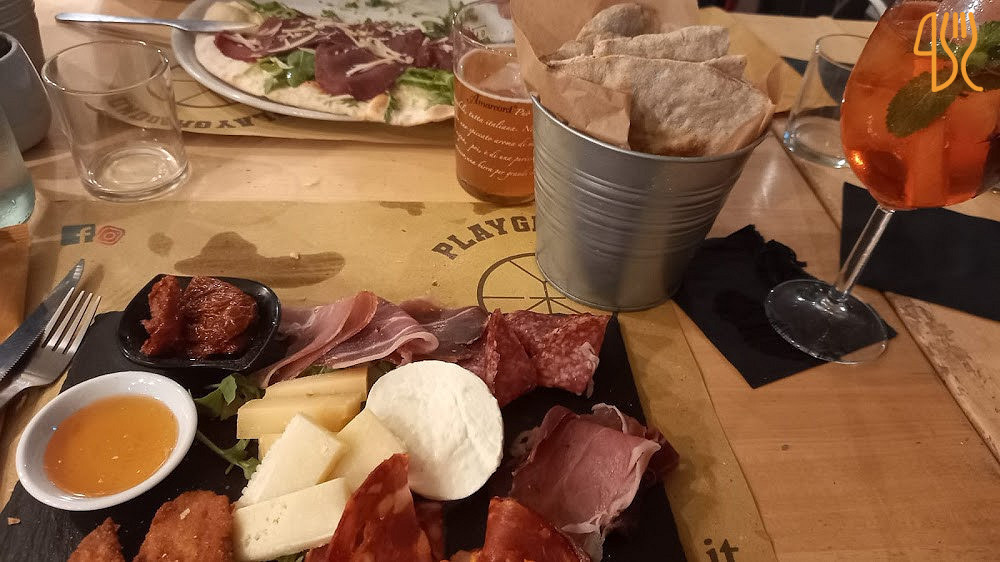 Playground Cocktail E Pizza Essen