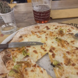 Playground Cocktail E Pizza Nourriture