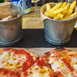Playground Cocktail E Pizza Nourriture