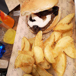Goss Quality Burger (bergamo Alta) Nourriture