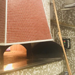 Tigabelas, Pizzeria E Extérieur
