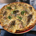 Tigabelas, Pizzeria E Comida