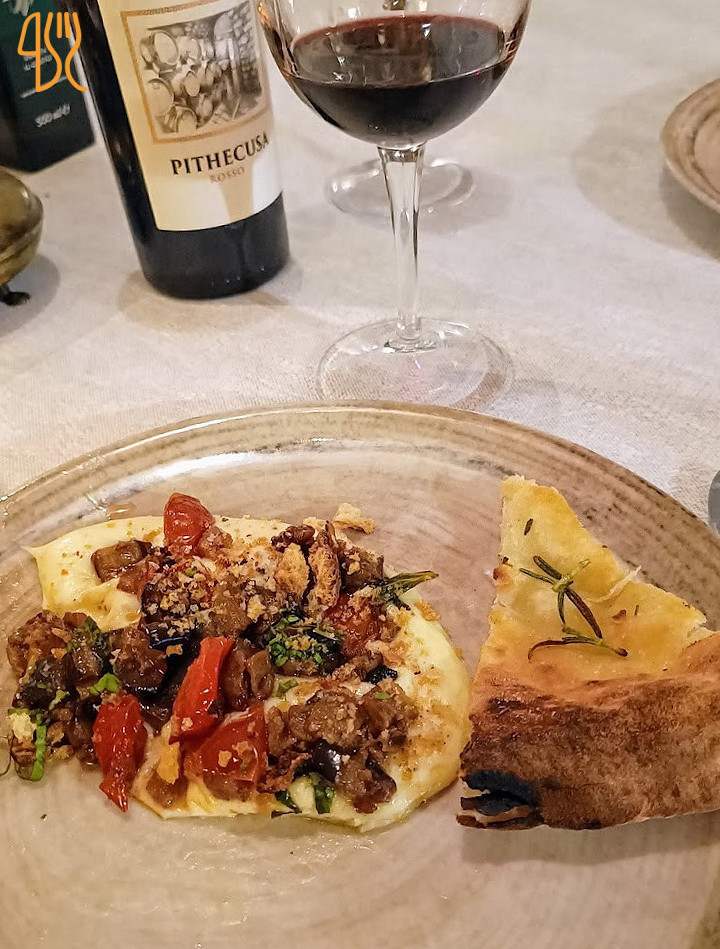 Montecorvo Comida